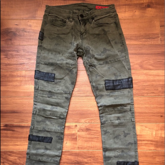 Blank NYC - Skinny Camo Jeans. New condition. - Picture 1 of 6